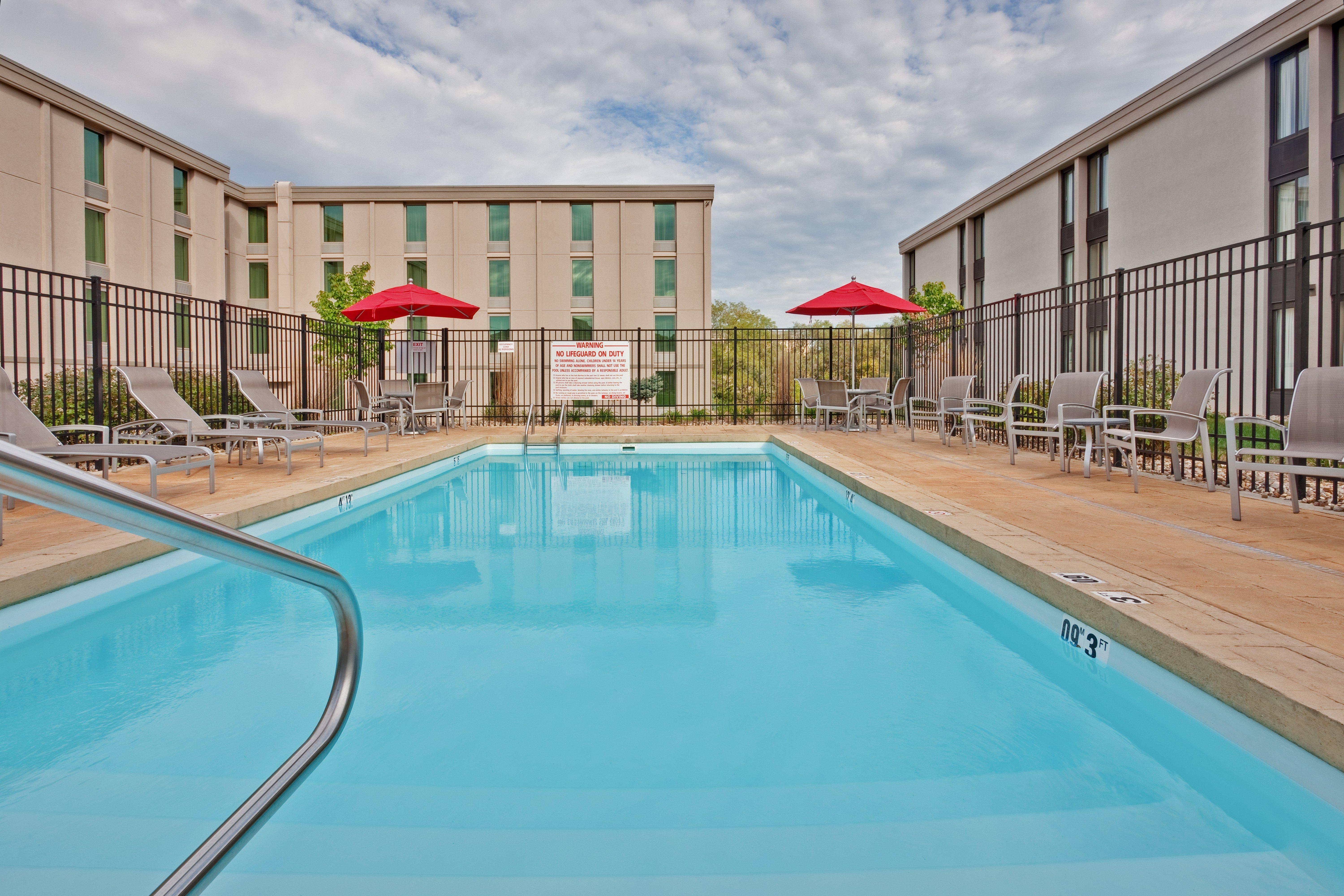 Holiday Inn Bloomington-University Area By Ihg Exterior foto