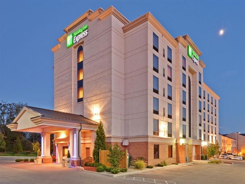 Holiday Inn Bloomington-University Area, An Ihg Hotel Exterior foto