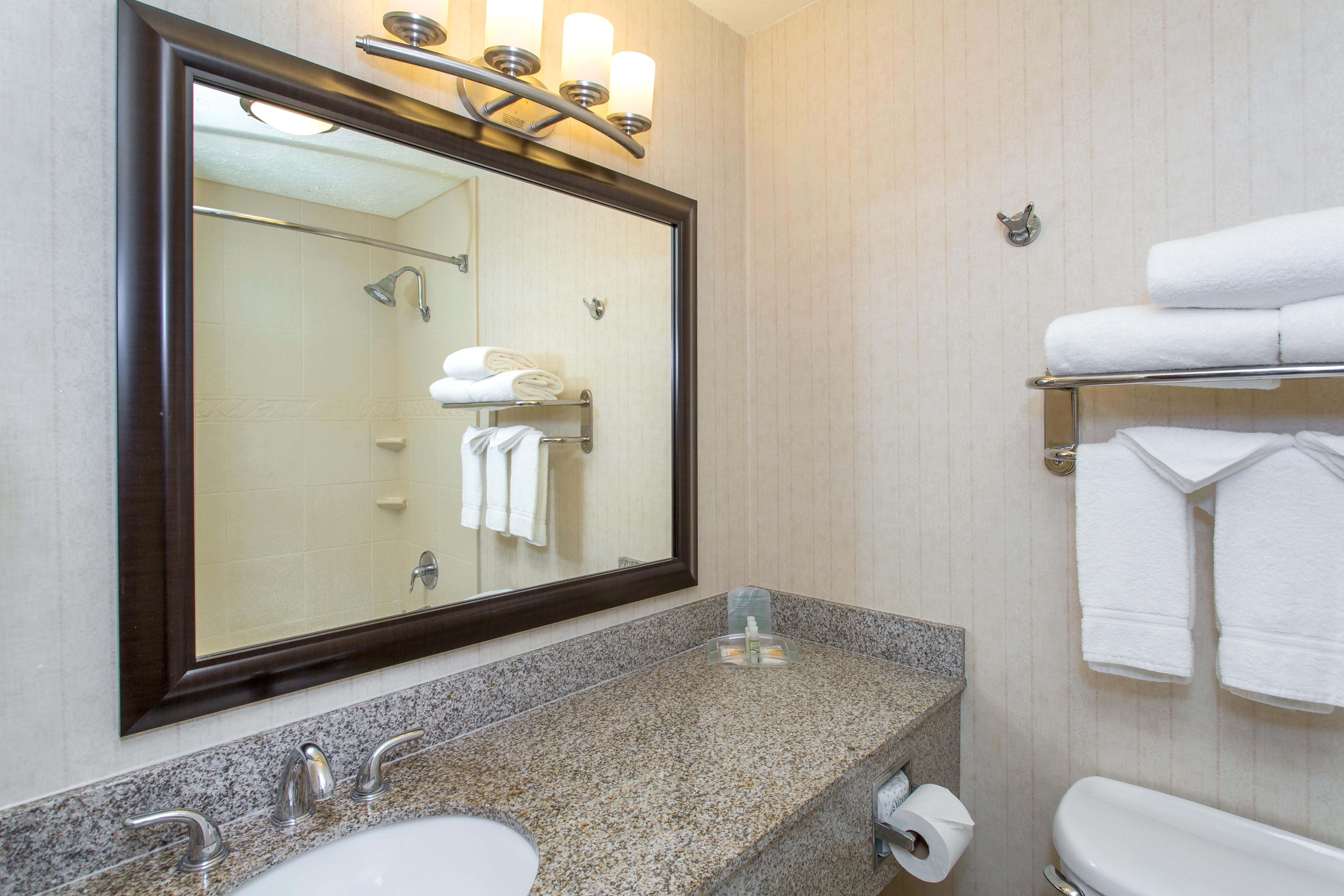 Holiday Inn Bloomington-University Area By Ihg Exterior foto